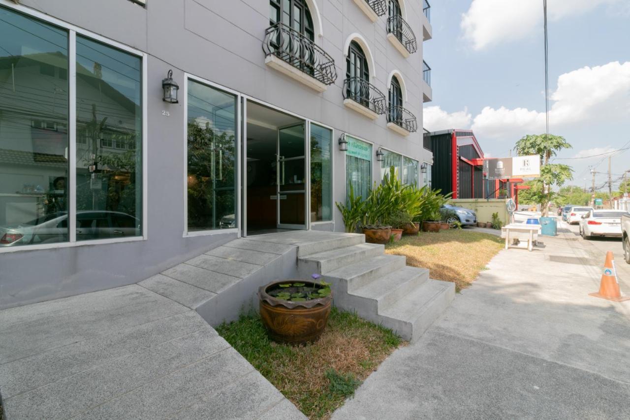 Resortel Lat Phrao 91 Bangkok Exterior foto
